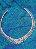 Ethnic croisé Argenté collier