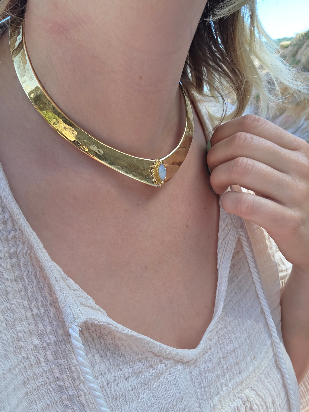 Moon collier