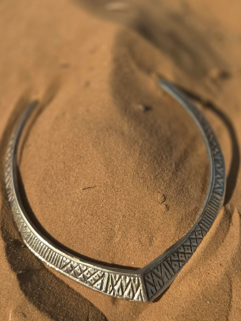Ethnic croisé Doré collier